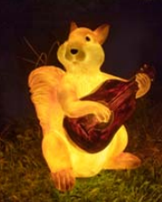 Lampe en forme d'écureuil étanche IP65, idéale pour la décoration des parcs, l'éclairage des festivals et les événements en plein air - Product Image 1