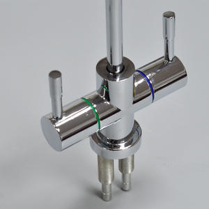 Grifo de Doble Salida con Cuerpo de Aleación y Conexión Rápida Estándar, Accesorio para Grifo de Cocina Doméstico - Product Image 1