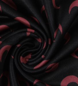 Peeqi เซ็ต2ชิ้นสำหรับผู้หญิงชุดแนวสตรีทแบบลำลองกางเกงขาสั้นชุดกีฬาพิมพ์ลายดวงจันทร์เสื้อผ้าดีไซน์เนอร์ชื่อดังสำหรับฤดูร้อนของ2025 - Product Image 4