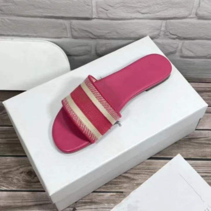 สีอมม่วง-แดง