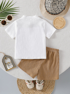 เสื้อผ้า<span class=keywords><strong>เด็ก</strong></span>แบรนด์ส่วนตัว กางเกงขา<span class=keywords><strong>สั้น</strong></span>สีน้ำตาลลายทาง กางเกงขา<span class=keywords><strong>สั้น</strong></span>สีกากี เสื้อเชิ้ตแขนสั้นสีขาวคอตั้งสำหรับ<span class=keywords><strong>เด็ก</strong></span>ผู้ชาย - Product Image 2