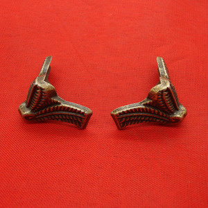 Le petit modèle C014 de Chengyu <span class=keywords><strong>a</strong></span> une base en bronze, une boîte en bois en alliage de zinc, des coins inférieurs et quatre côtés du vin avec Hardwar - Product Image 4