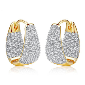 Boucles d'oreilles triangulaires simples pour femmes, accessoires d'oreille géométriques pour usage quotidien - Product Image 5