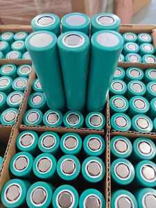 Batteria al Litio Ricaricabile 18650 3.7V 1800mAh 2000mAh 2200mAh 2600mAh 3500mAh Batterie Cilindriche - Product Image 4