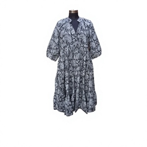 Robe mi-longue en coton faite à la main en Inde pour femmes, Himanshi, imprimé floral numérique, décontractée, pour les fêtes, confortable, grande taille - Product Image 1