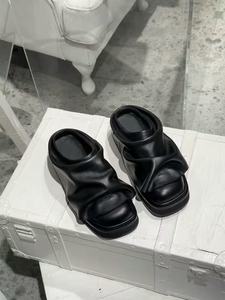 Nouveautés, mode unisexe, semelle épaisse, pantoufles décontractées en <span class=keywords><strong>cuir</strong></span> véritable <span class=keywords><strong>noir</strong></span>, mules, sabots pour femmes et hommes - Product Image 4