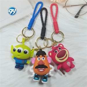 Llavero de dibujos animados de Toy Story Buzz Lightyears, muñeco de oso fresa, llavero de Anime, colgante de bolsa de coche de goma suave de PVC, regalo, llavero 3D - Product Image 3