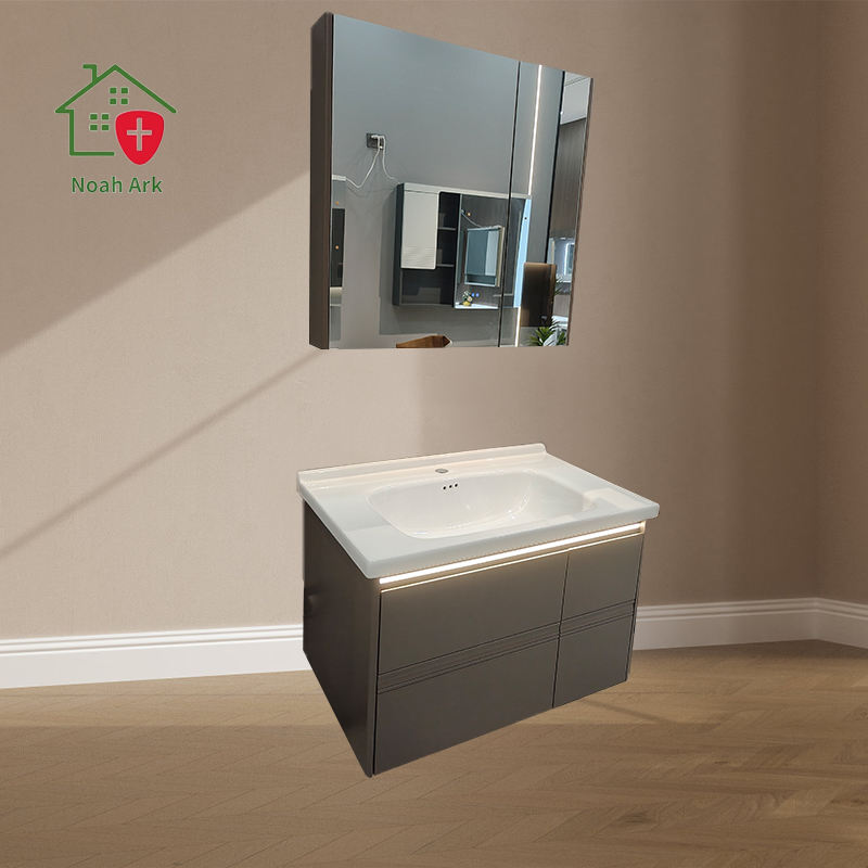 สีเทาเข้ม