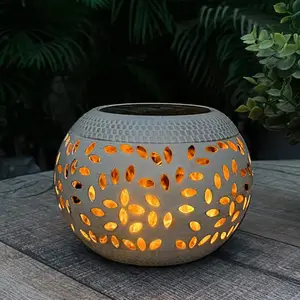 Lampada decorativa da tavolo in metallo bianco per esterni lanterna da tavolo solare LED Solar Garden Light