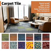 Carrelage de moquette à motifs personnalisés, résistant aux taches et à la moisissure, carrelage de sol modulaire pour les zones à fort trafic