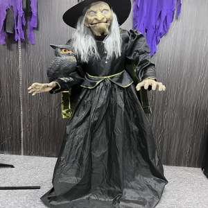 Ornements de sorcière à grande échelle Halloween Vaisselle et décorations de fête pour maison hantée et scènes de salle secrète - Product Image 3