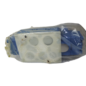 Control direccional hidráulico de cuatro vías DG5V-8-H-2A-T-M-U-C-10 con carcasa de plástico azul - Product Image 2
