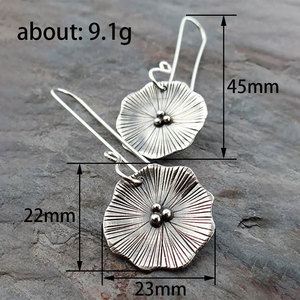 Orecchini a Gancio con Motivo a Foglia di Loto Vintage per Donne, Gioielli Artistici alla Moda - Product Image 3