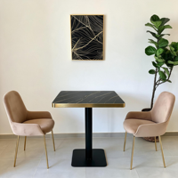 Ensemble de table à manger moderne en pierre frittée carrée avec chaises rembourrées, base en métal durable pour hôtel, restaurant, café