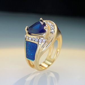 Anello con pietra blu, gioiello da donna dal design classico per l'uso quotidiano - Product Image 6