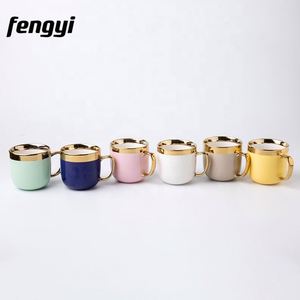 แก้วเซรามิกเคลือบสีสันสดใสแบบกำหนดเอง แก้วกาแฟเซรามิกขอบทองพร้อมหูจับสีทอง - Product Image 3