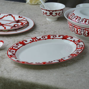 Set di Stoviglie Vintage in Ceramica per 6 Persone Piatti Ciotole da Zuppa Cucchiai in Porcellana con Design Rosso e Logo Personalizzato - Product Image 2