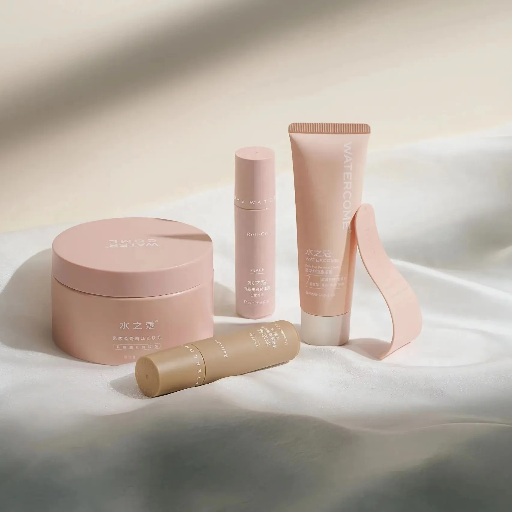 Benutzer definierte rosa recycelte Luxus kosmetik leere Plastik flasche Glas Set für Kosmetik Hautpflege
