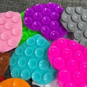 Support de téléphone portable à ventouse en silicone personnalisé, flexible, double face, antidérapant, 15 capsules, avec ventouse en silicone en forme de cœur - Product Image 6