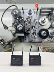 Hot Sale <strong>Cbb61</strong> 4uf 12uf Generator Capacito 500vac Two Quick-connect Terminals Run <strong>Capacitor</strong>