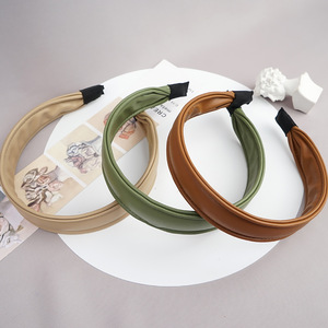 Serre-tête en cuir PU style français, couleur unie, accessoire pour cheveux pour femme, usage quotidien - Product Image 4
