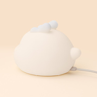 Veilleuse tactile LED moderne en silicone blanc avec télécommande, veilleuse pour enfants, cadeau USB mignon pour la chambre ou un usage résidentiel