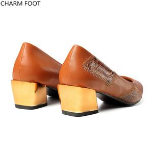 Chaussures à talons hauts pour femmes matures de grande taille, de qualité fétichiste, à clous - Product Image 3