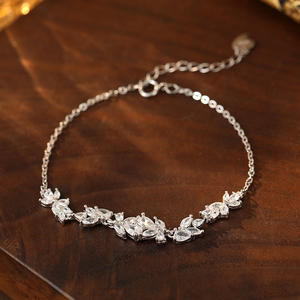 Bracciale da Donna Regolabile in Argento Sterling 925 con Fiore di Glicine e Zirconi, un Prodotto di Grande Successo - Product Image 5