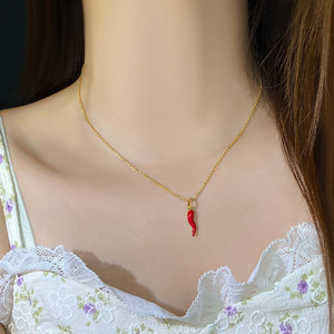 Collier Corne Italienne Cornicello en Laiton Plaqué Or avec Émail Rouge, Porte-Bonheur Corno, Bijoux de Mode, Vente en Gros - Product Image 3