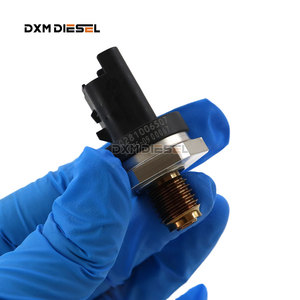 0281006507 Capteur de pression de rampe de carburant pour Peugeot 206 306 406 607 Boxer Expert <span class=keywords><strong>Citroen</strong></span> C4 C5 C8 Jumpy <span class=keywords><strong>Xsara</strong></span> 2.0 2.2 - Product Image 5