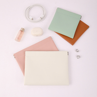 Pochette personnalisée en cuir avec logo sur mesure, 12*12cm, mini pochette carrée à bouton, de haute qualité, pour le rangement des boucles d'oreilles, des bijoux, des sacs cadeaux