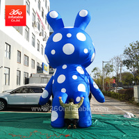 Mascotte gonflable géante personnalisée de lapin animal coloré de dessin animé avec lumière LED pour les décorations