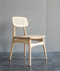 Новый дизайн 2022 минималистичный стиль твердая древесина скандинавский ротанговый обеденный стул деревянный обеденный стул