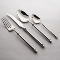 Vente en gros d'ensembles de couverts en acier inoxydable 304 couteau à steak fourchette cuillère à dessert fourchette cuillère à beurre support de couteau de mariage