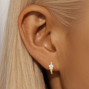 Pendientes de Plata de Ley S925 con Estrella de Ocho Puntas Asimétrica y Luna, Pendientes de Aro con Zirconia en Forma de Gota de Agua y Mariposa - Product Image 4