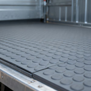 Rouleau de revêtement de sol en PVC à motif de pièces de monnaie, tapis en caoutchouc robuste <span class=keywords><strong>antidérapant</strong></span> à surface en relief pour garage, atelier, <span class=keywords><strong>remorque</strong></span>, abri de voiture, universel - Product Image 3