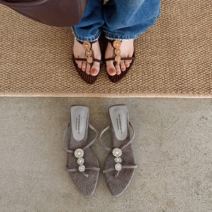 WETKISS 2026 Nuovi <span class=keywords><strong>Sandali</strong></span> Boho alla Moda con Punta <span class=keywords><strong>a</strong></span> Spillo e Fiore di Diamanti, <span class=keywords><strong>Eleganti</strong></span> Ciabatte con Tacco Basso per Signore, Ideali per Feste Estive - Product Image 4