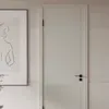Porte battante en bois massif sans peinture, couleur et dimensions personnalisables, résistante au feu, design moderne pour la rénovation de maisons résidentielles