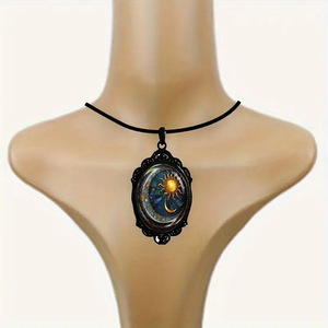 Affascinante Collana con Ciondolo Ovale in Lega e Catena a Bambù - <span class=keywords><strong>Gioielli</strong></span> Sole e Luna in Cornice Nera Design Sportivo Unisex - Product Image 5