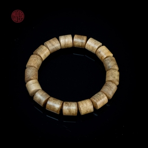 กำไลข้อมือไม้กฤษณาลูทองทรงไม้ไผ่ ประณีต ขนาด 10 มม. ประเภทที่ 2 ไม้กฤษณาธรรมชาติ กลิ่นหอมผ่อนคลาย - Product Image 2