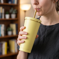 Gobelet isotherme en acier inoxydable 304 durable avec paille, design ergonomique, idéal