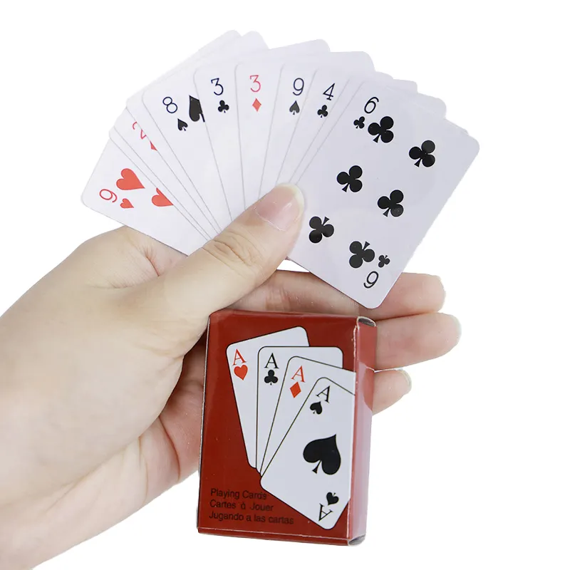 Fabrieksprijs Mini Poker Kaarten Speelkaarten Set Creatief Schattig Cadeau Buiten Klimmen Reizen Andere Game Accessoires