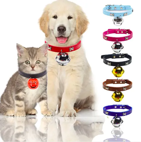 Nueva llegada 2019 hueso de perro de Collar de Bell fantasma de Halloween collares para mascotas para el gato de peluche decoración mascota perro gato de Halloween collar