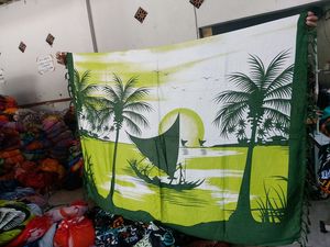 ผ้าซารองฮาวายแบบพารีโอจากอินโดนีเซีย ลายพิมพ์ออกแบบเอง ชุดชายหาดสำหรับผู้หญิง ผ้าเรยอนคุณภาพพรีเมียม - Product Image 2