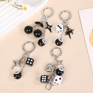 Portachiavi Creativo Classico Nero con 8 Dadi, Ciondolo Portafortuna Rosa a Stella, Charm per Borsa, Regalo, Ciondolo per Zaino, Kerring - Product Image 1