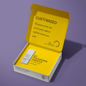 Boîte d'expédition recyclable laminée mate imprimée personnalisée Logo en relief Sweet Cartoon Design Chaussettes Emballage en fourrure manipulé 4C Offset - Product Image 1