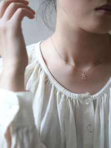 Colgante/Dije de Oro Amarillo GOL Dtutu al por Mayor con Lazo y Pequeños Dijes de Oso, Joyería Unisex de Moda para Fiestas, Modelo Kj448 - Product Image 2