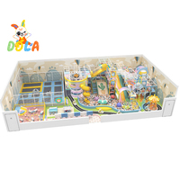 Parc de jeux intérieur personnalisé le plus vendu, grande aire de jeux pour enfants, zone de piscine à sable, aire de jeux souple de type labyrinthe, installations de parc d'attractions, 1 an