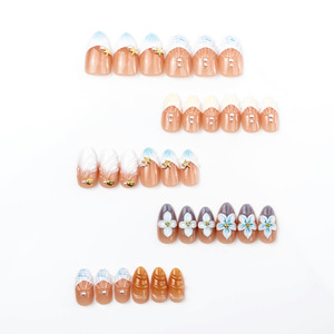 Lot de 30 faux ongles <span class=keywords><strong>en</strong></span> amande pour le printemps/été, nouveau style français <span class=keywords><strong>en</strong></span> amande, design floral 3D - Product Image 4