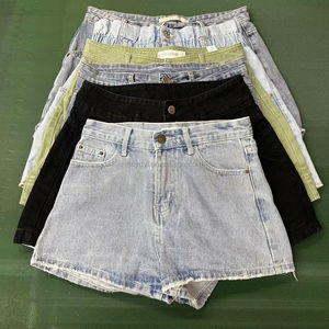 Vêtements d'été pour femmes d'occasion en gros Shorts pour femmes de seconde main Balles de grade 1 vêtements pour femmes en gros - Product Image 2